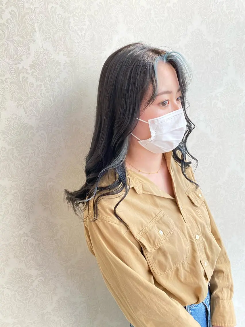 ロング カラー ミストバング デザインカラー イヤリングカラー  フェイスフレーミング ハイライトカラー デザインカラー✨新倉 佑奈のヘアスタイル