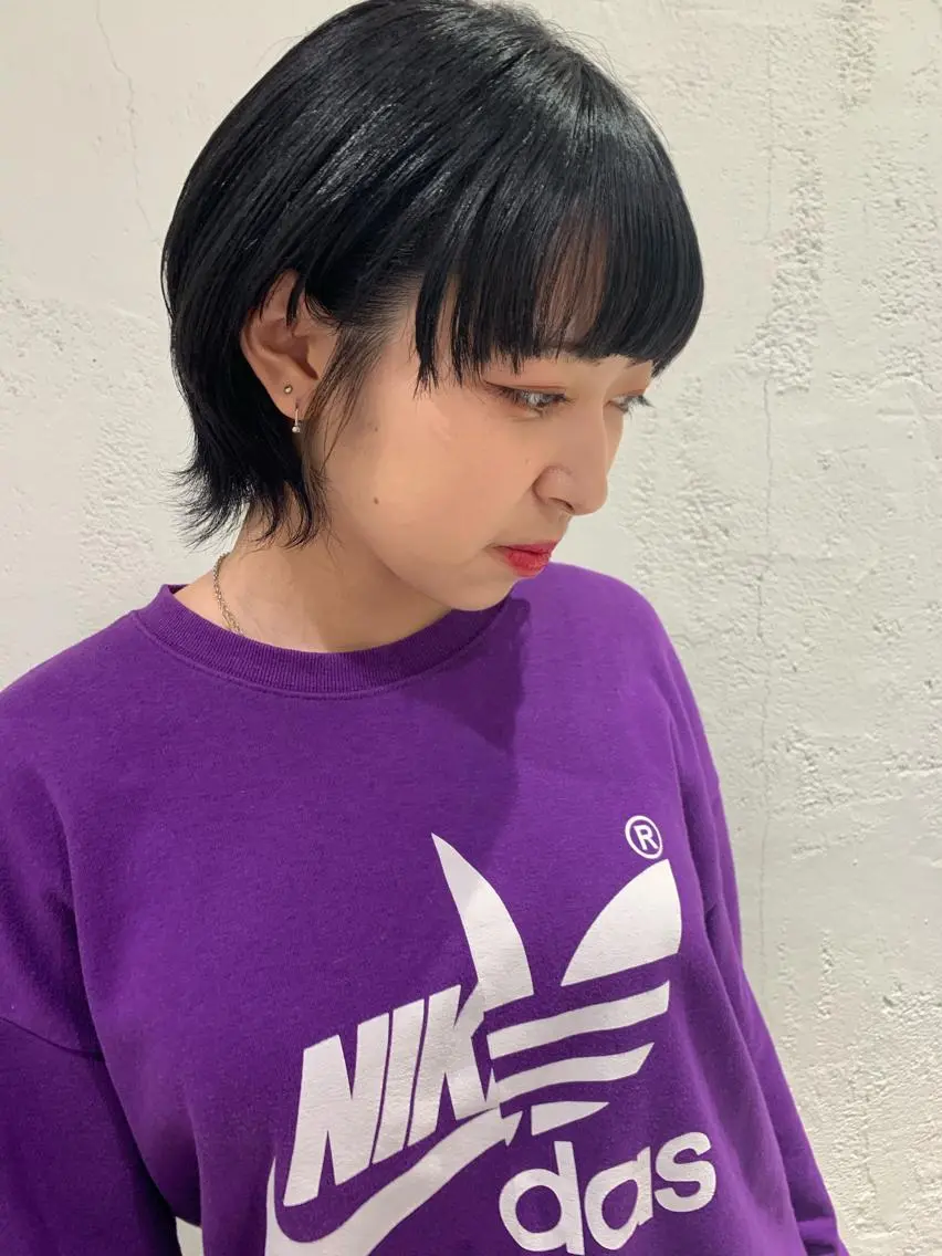 ミディアム カラー ヘアアレンジ ネイビーカラー ウルフカット 🫧透明感カラー/ ボブ/小笠原汐海🪽のヘアスタイル