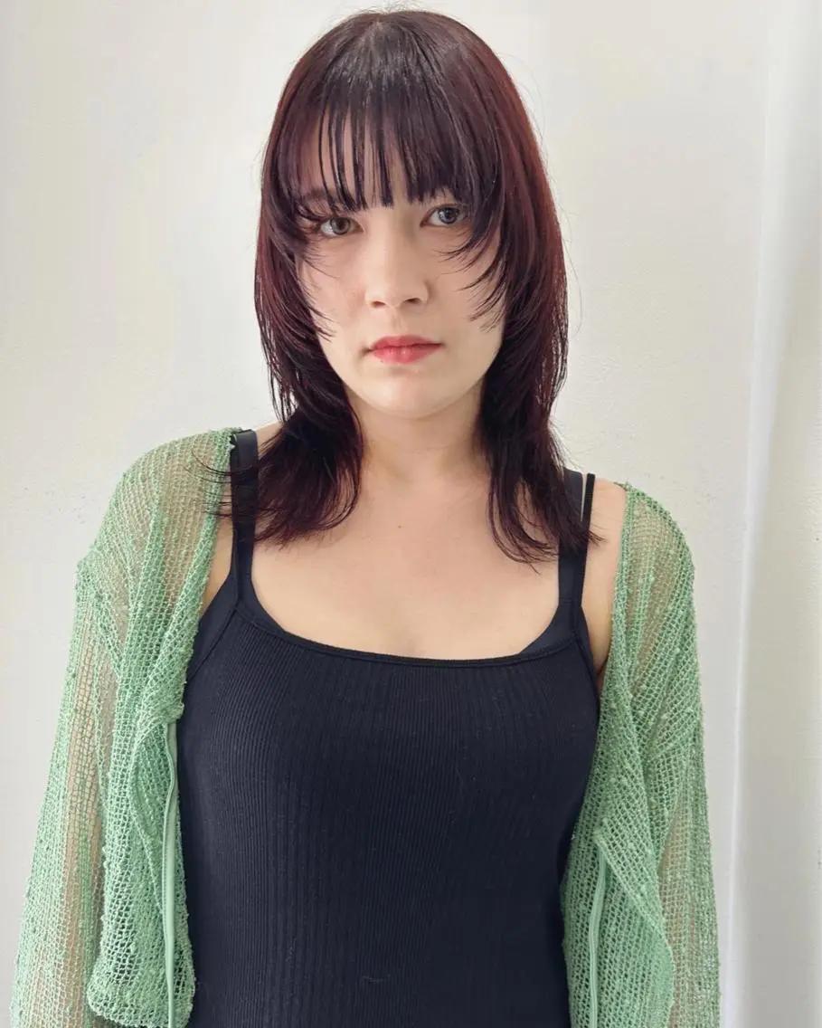 ミディアム カラー ウルフカット カット ヘアカラー トリートメント 村上雅人 ナチュラルモードのヘアスタイル