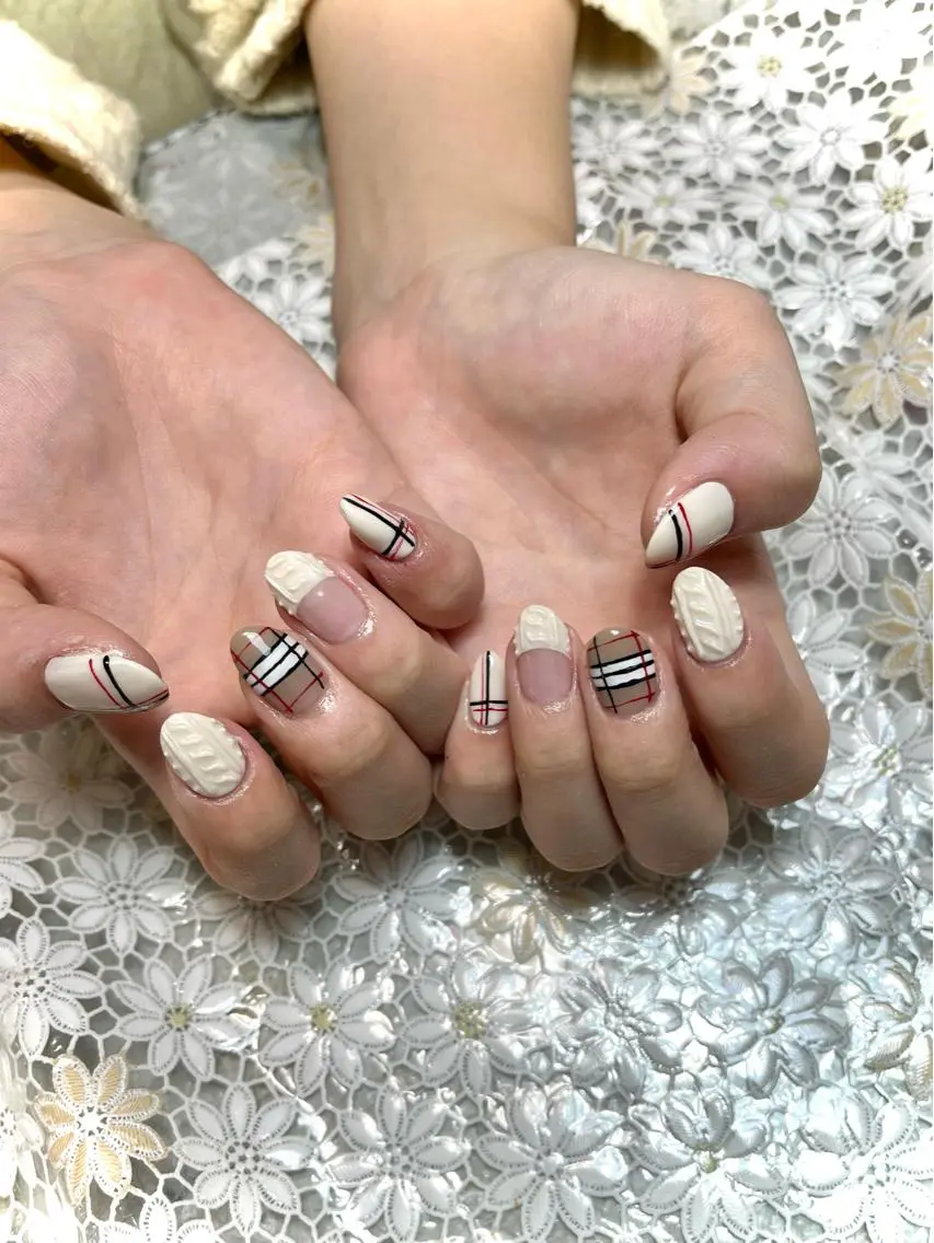 ネイル 成人式 ジェルネイル キラキラネイル 韓国ネイル オフィスネイル nails' it...のネイルデザイン