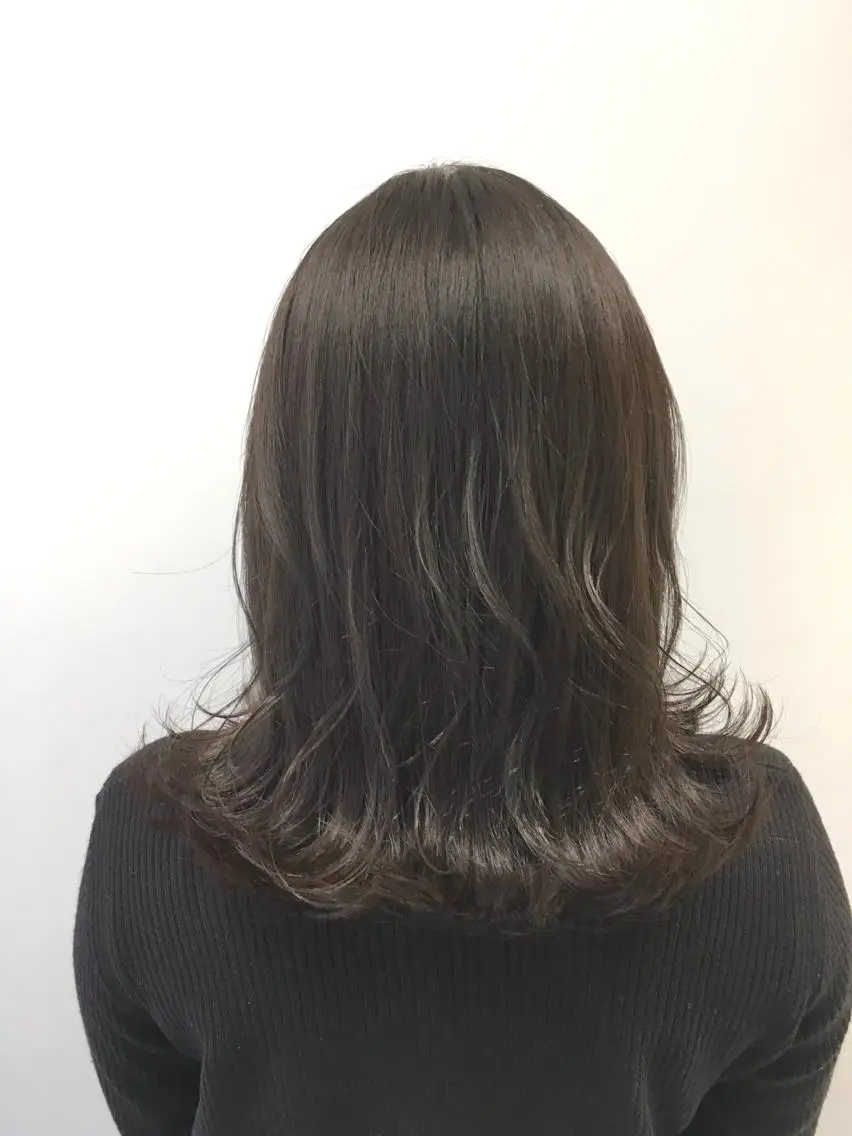 ミディアム カラー グレージュ yoshi ☆のヘアスタイル