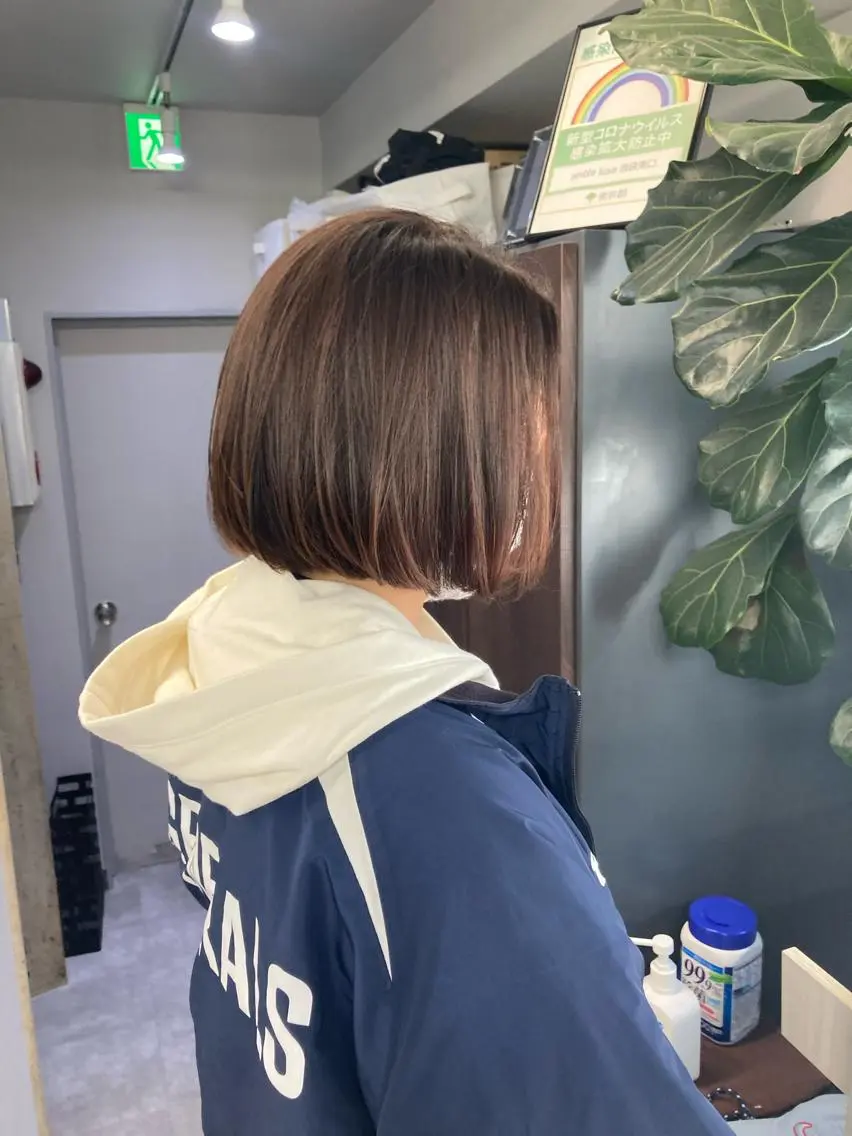 ショート カラー ベージュカラー ミルクティーベージュ ボブ カット ヘアカラー トリートメント ブリーチ&似合せボブ 田中寛十のヘアスタイル