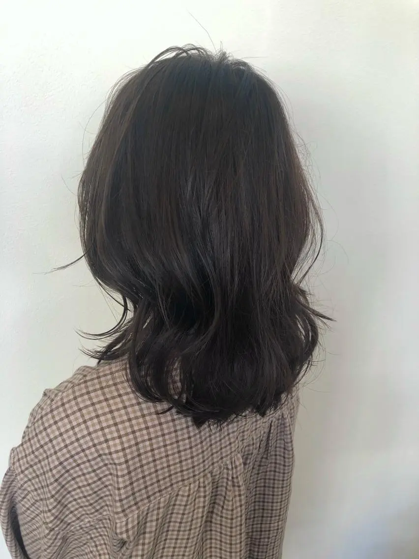 ミディアム カラー エドルカラー ヘアカラー トリートメント 森田 真由のヘアスタイル