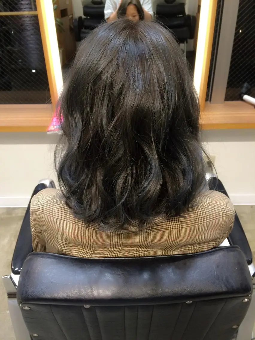 ミディアム カラー アッシュ ブルーカラー ブルーアッシュ moanin モーニンのヘアスタイル