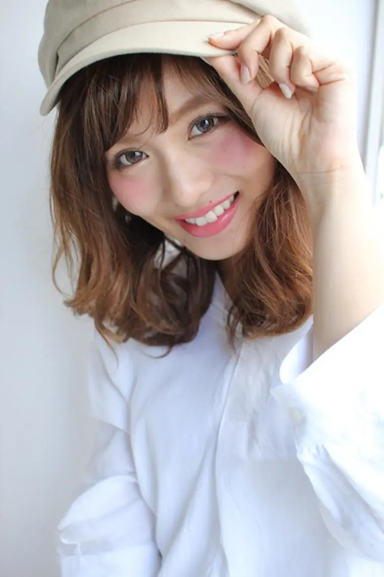 ミディアム onishi yoshinaoのヘアスタイル