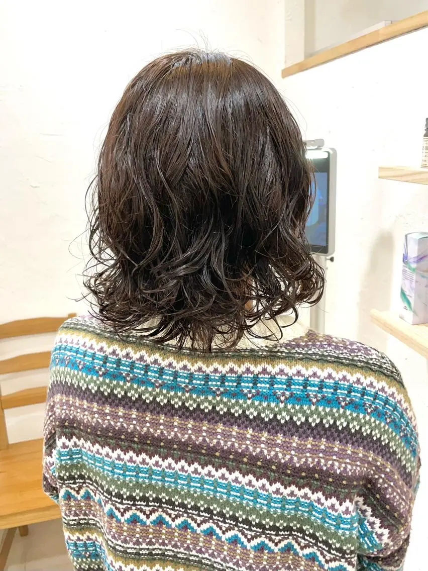 ミディアム パーマ 切りっぱなしボブ ミディアムパーマ ボブ ウルフカット 髪質改善 縮毛矯正/ レイヤー/銀座/本木のヘアスタイル