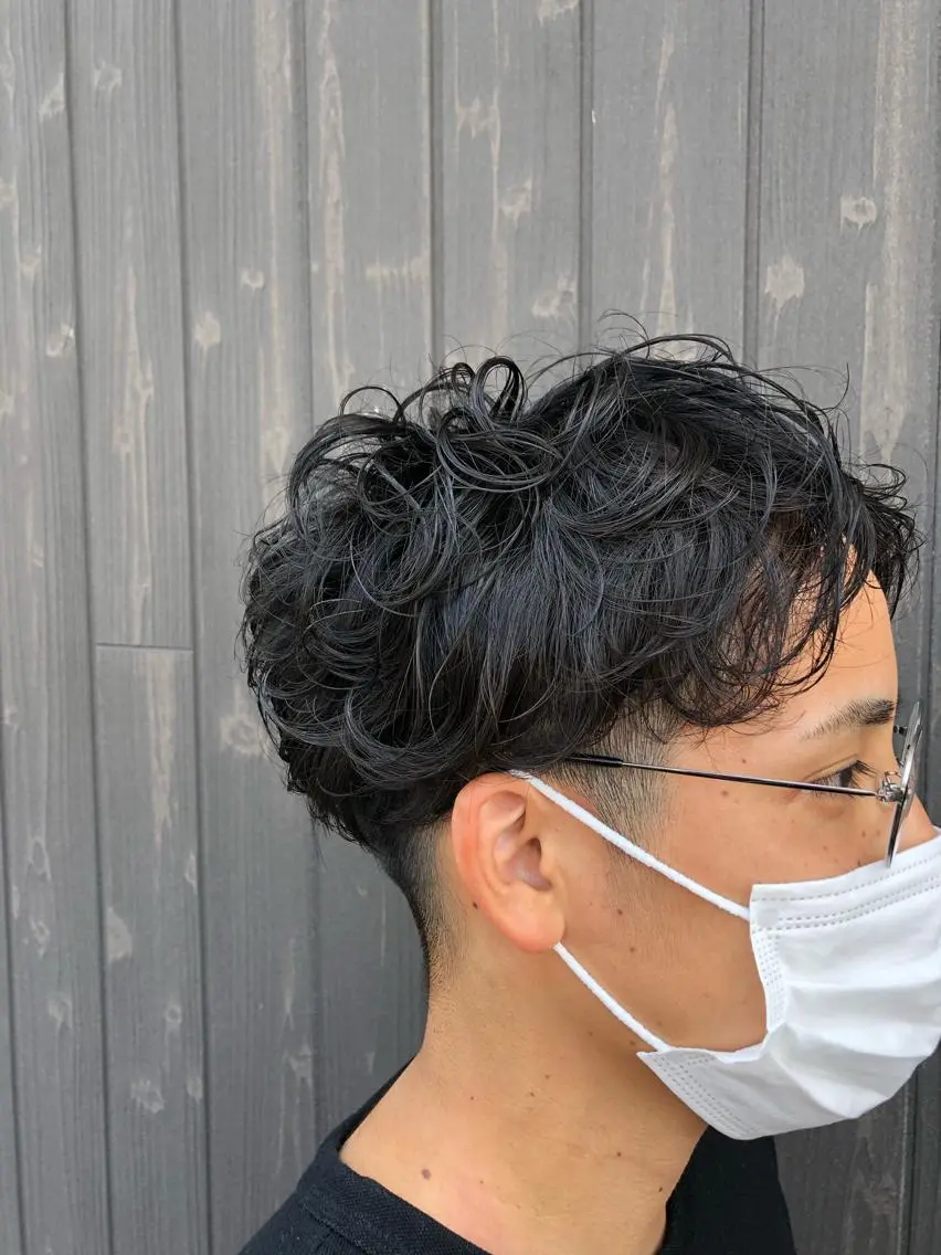 ショート パーマ メンズ メンズパーマ 刈り上げ カット パーマ トリートメント NAKAGAWA YUICHIのヘアスタイル