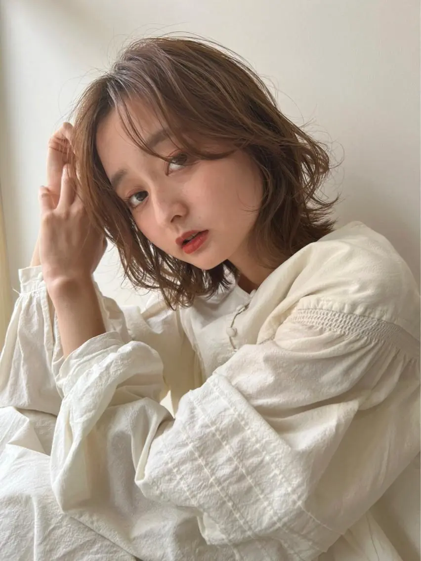 ミディアム カラー 大西 碧海のヘアスタイル
