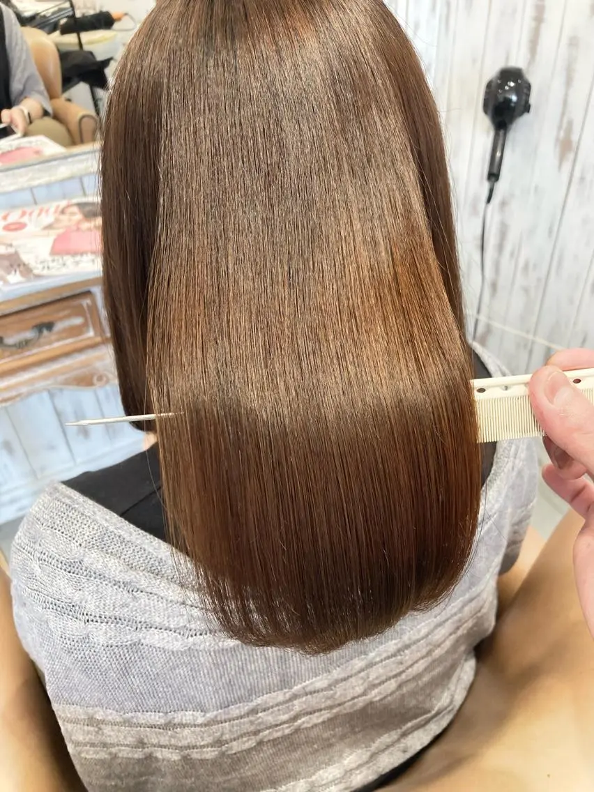 セミロング カット ヘアカラー 縮毛矯正 【ailes】品川 隆博のヘアスタイル