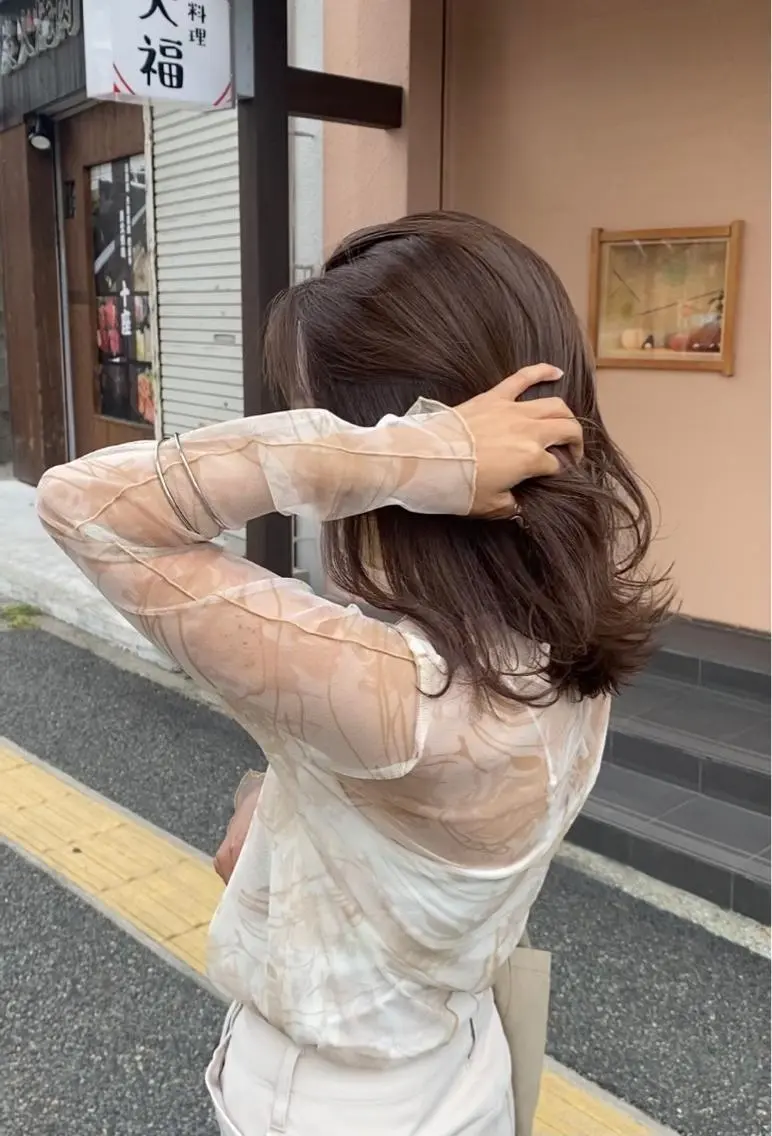 ミディアム 西元 亜由美のヘアスタイル
