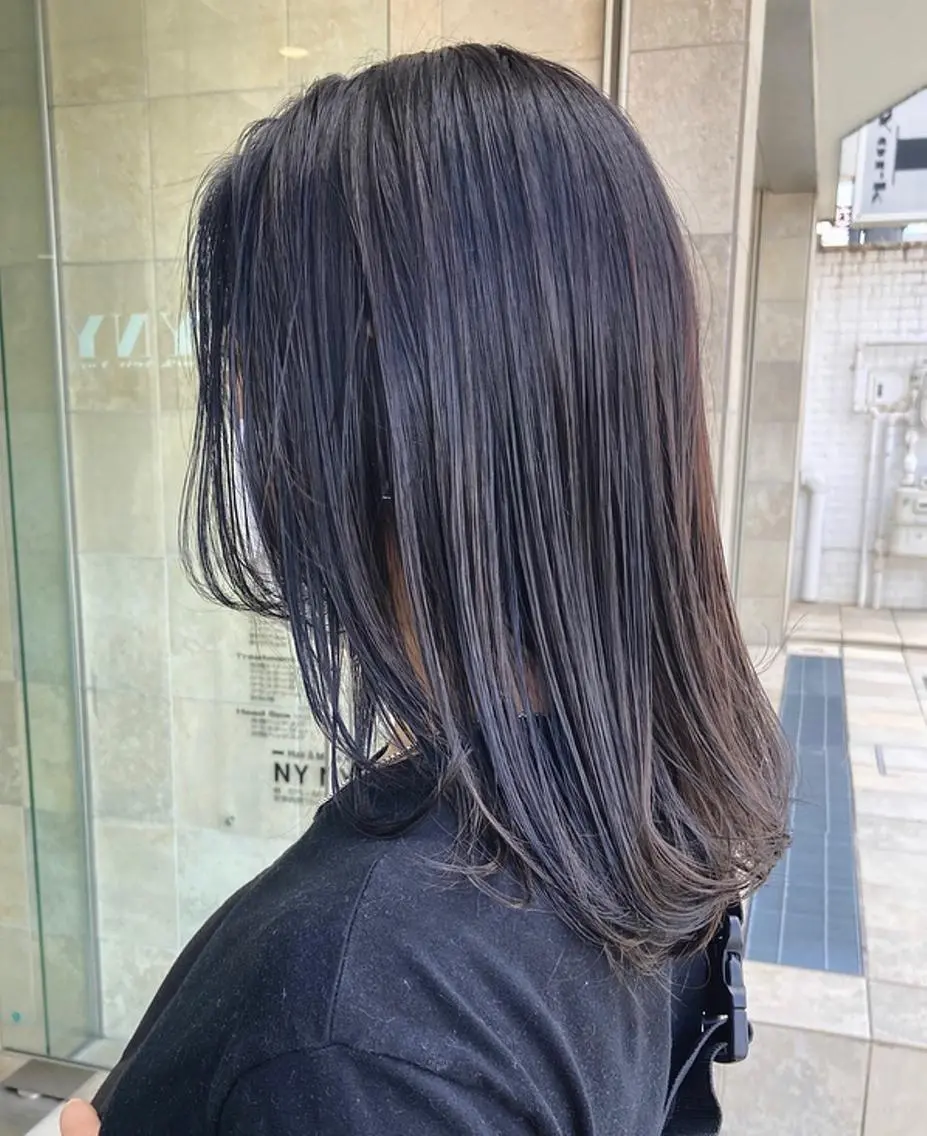 ミディアム カラー 顔周りカット レイヤーカット 田中 あかねのヘアスタイル