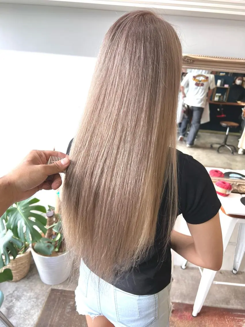 ロング カラー ヘアアレンジ ベージュカラー ミルクティーベージュ ヘアカラー トリートメント ヘッドスパ ヘアセット 大宮/山口 竣也のヘアスタイル