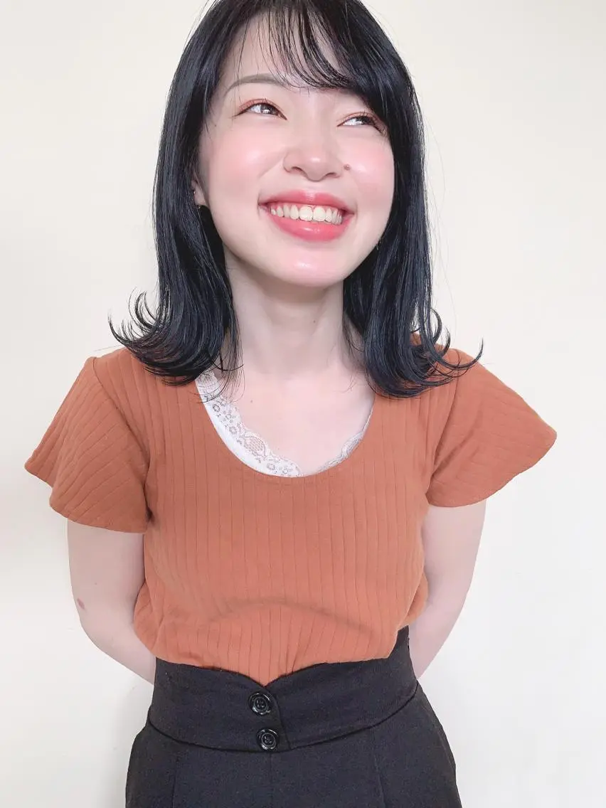 ミディアム カラー 黒髪 ブルーカラー ブルーブラック 髪質改善サロン ARCHE野瀬冬馬のヘアスタイル