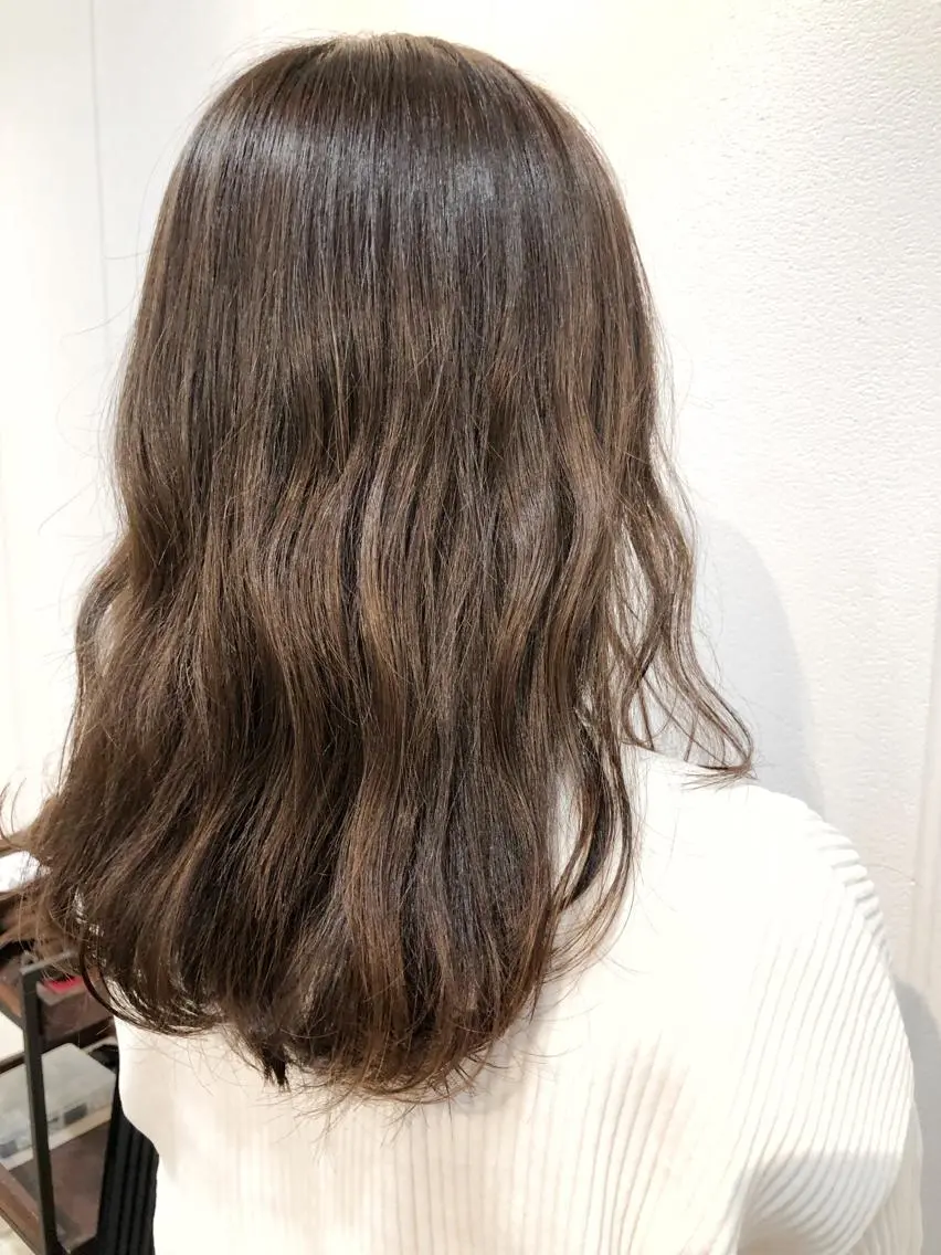 セミロング カラー cherir髪質改善 パーソナルカラー診断のヘアスタイル