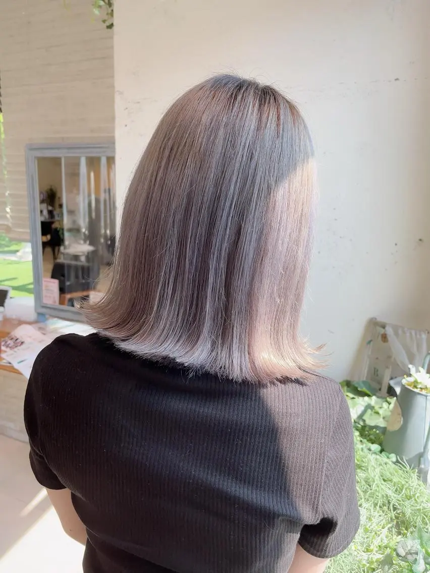 ショート カラー 透明感ハイトーン🦄 キラ🌈のヘアスタイル