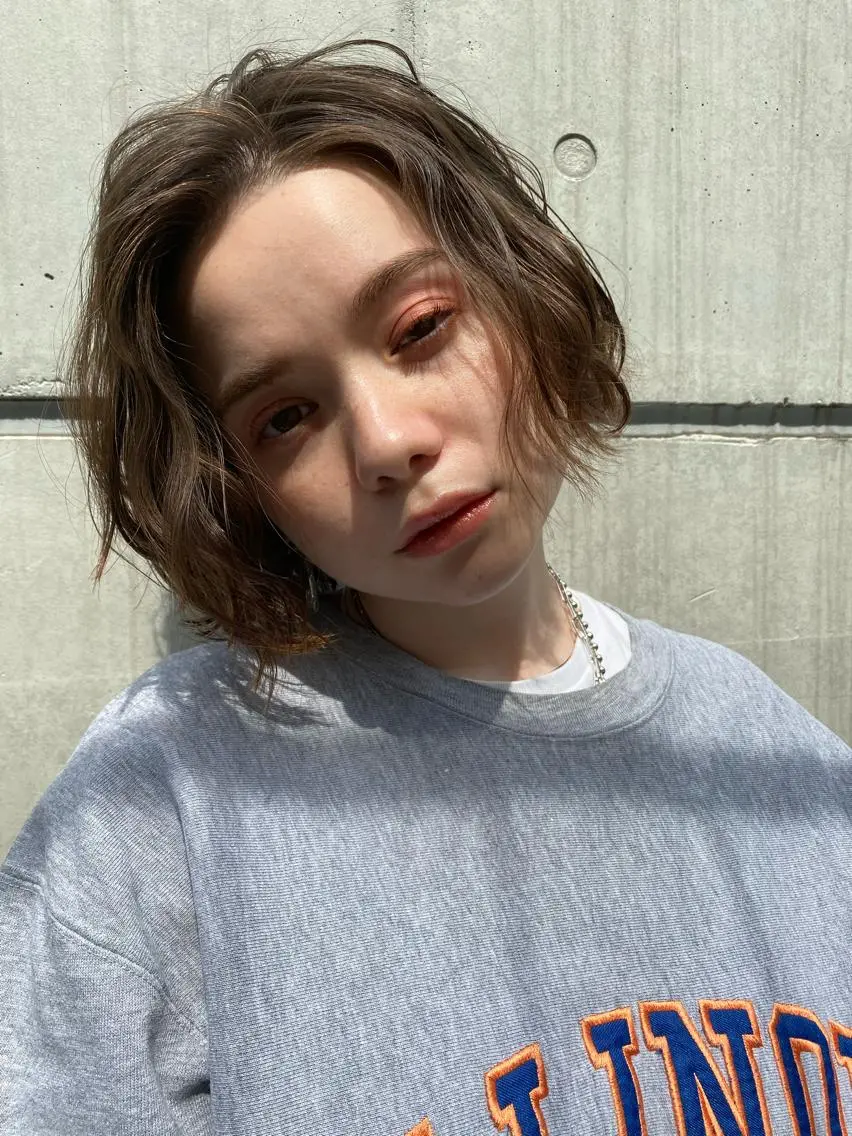ショート カラー パーマ ボブ ✨透明感カラー✨ 🦖佐々木未来🦕のヘアスタイル