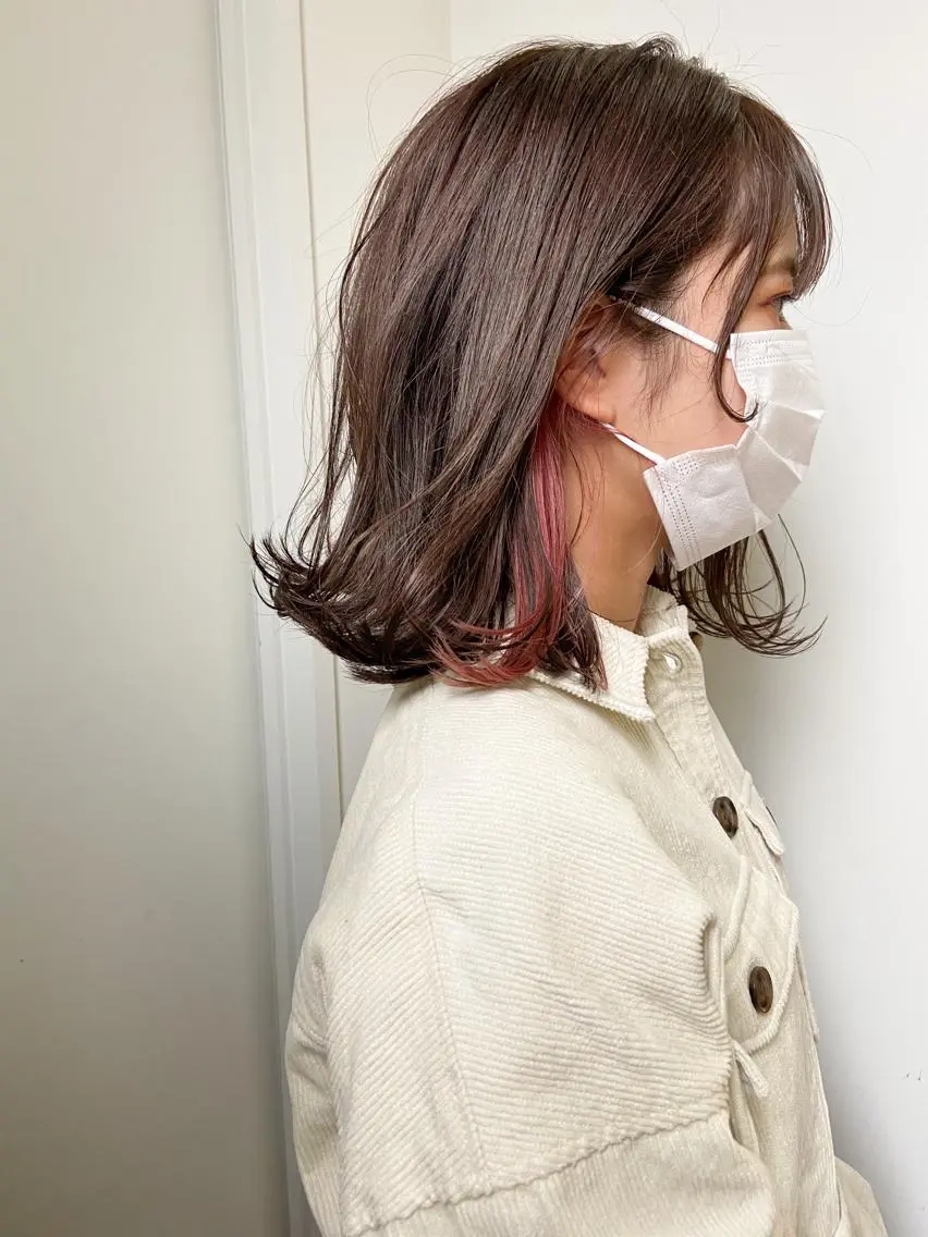 ミディアム カラー アッシュ ミストバング ブリーチ 透明感カラー イヤリングカラー カット ヘアカラー 岡本康平/ボブ/ブリ ーチ/酸性ストレートのヘアスタイル