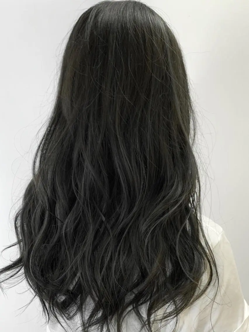 ロング カラー アッシュ ブリーチ 透明感カラー ハイライトカラー ハイライト ハイライト／艶カラー 大河シンジのヘアスタイル