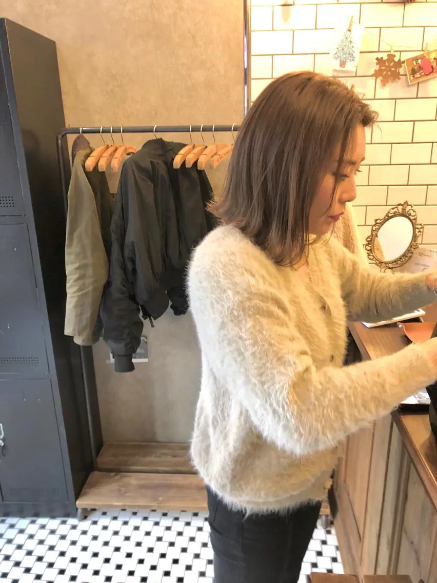 ミディアム カラー 顔周りレイヤーカット ブリーチminamiのヘアスタイル