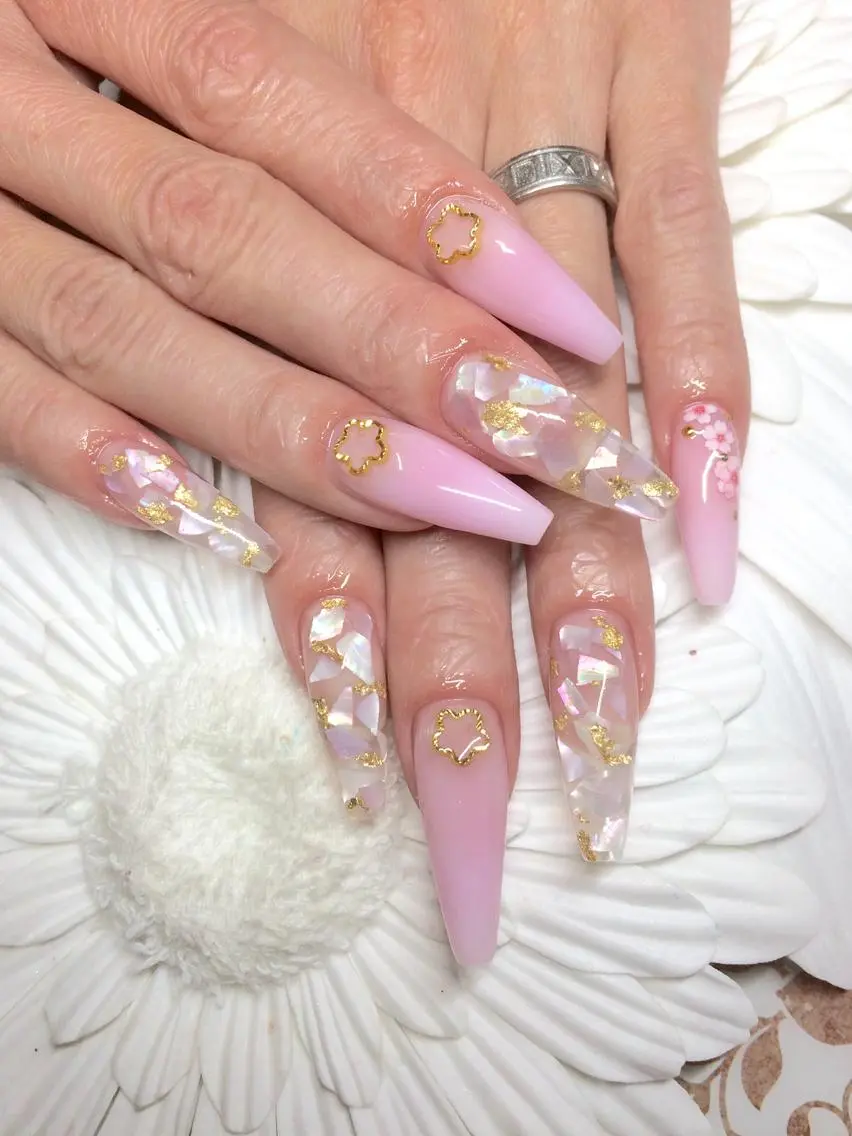 ネイル ハンドネイル Nailsalon E's cafeのネイルデザイン