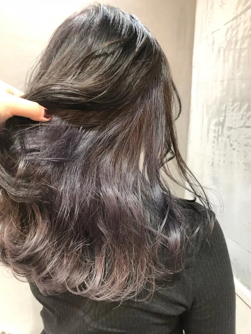 セミロング カラー グレージュ ラベンダーカラー ラベンダーグレージュ ラベンダーグレー 櫻井 愛弓のヘアスタイル