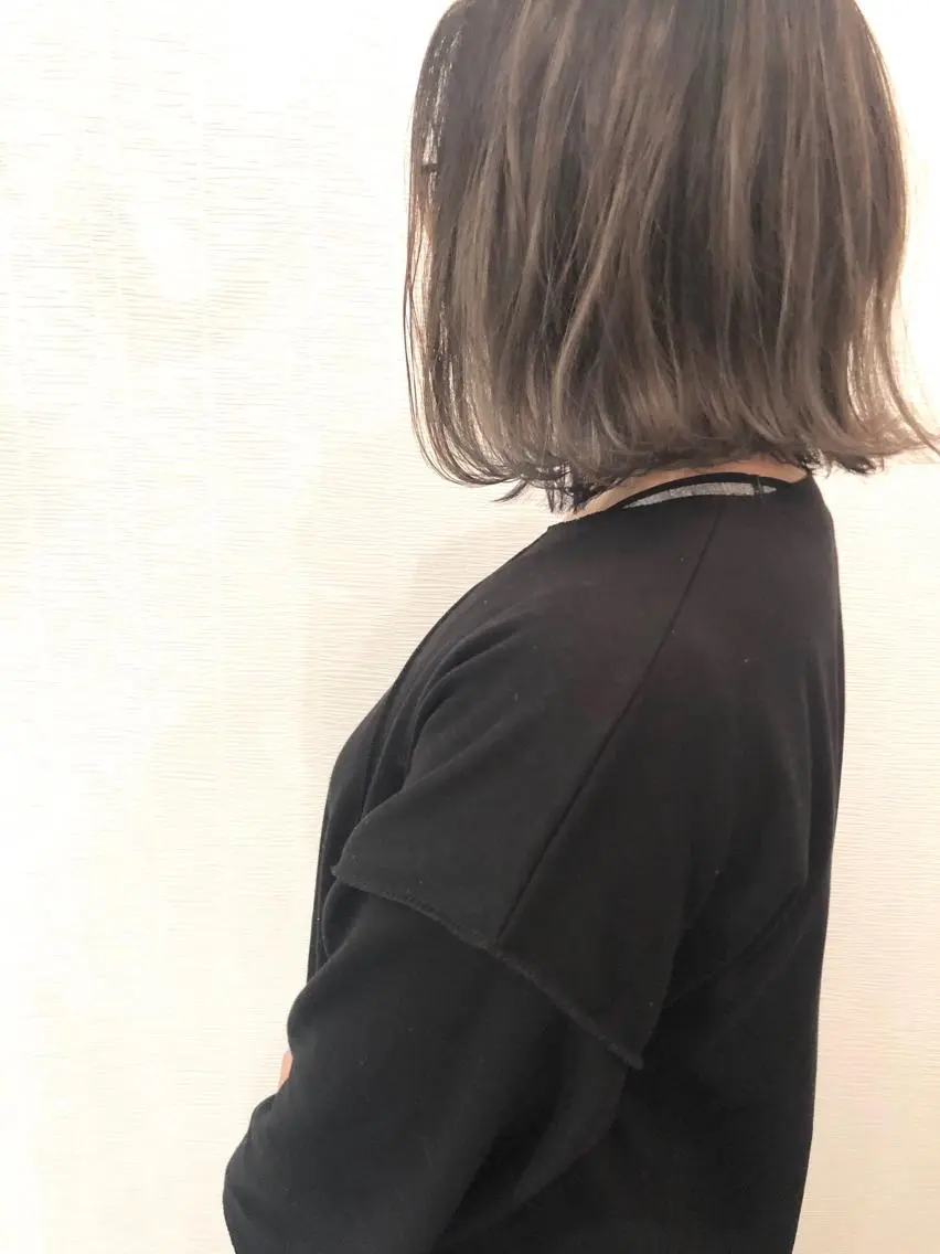 ミディアム カラー カット ヘアカラー トリートメント 平川 友希子のヘアスタイル