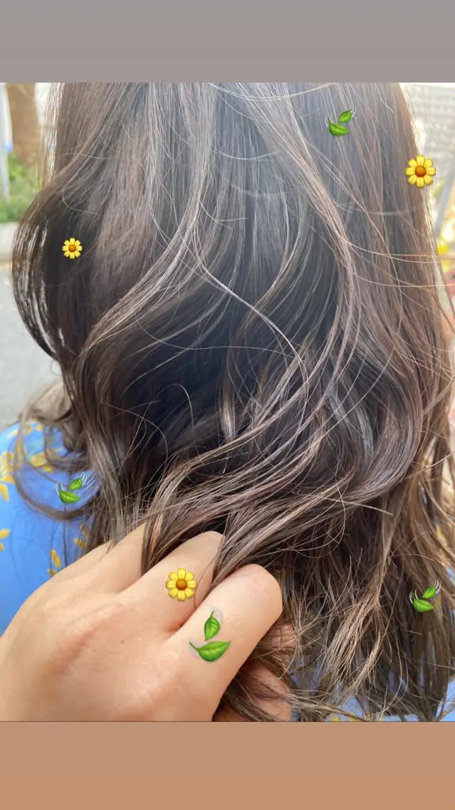 セミロング カラー ブリーチ ハイライトカラー ハイライト トリートメント 田町駅徒歩5分 🌼fumiのヘアスタイル