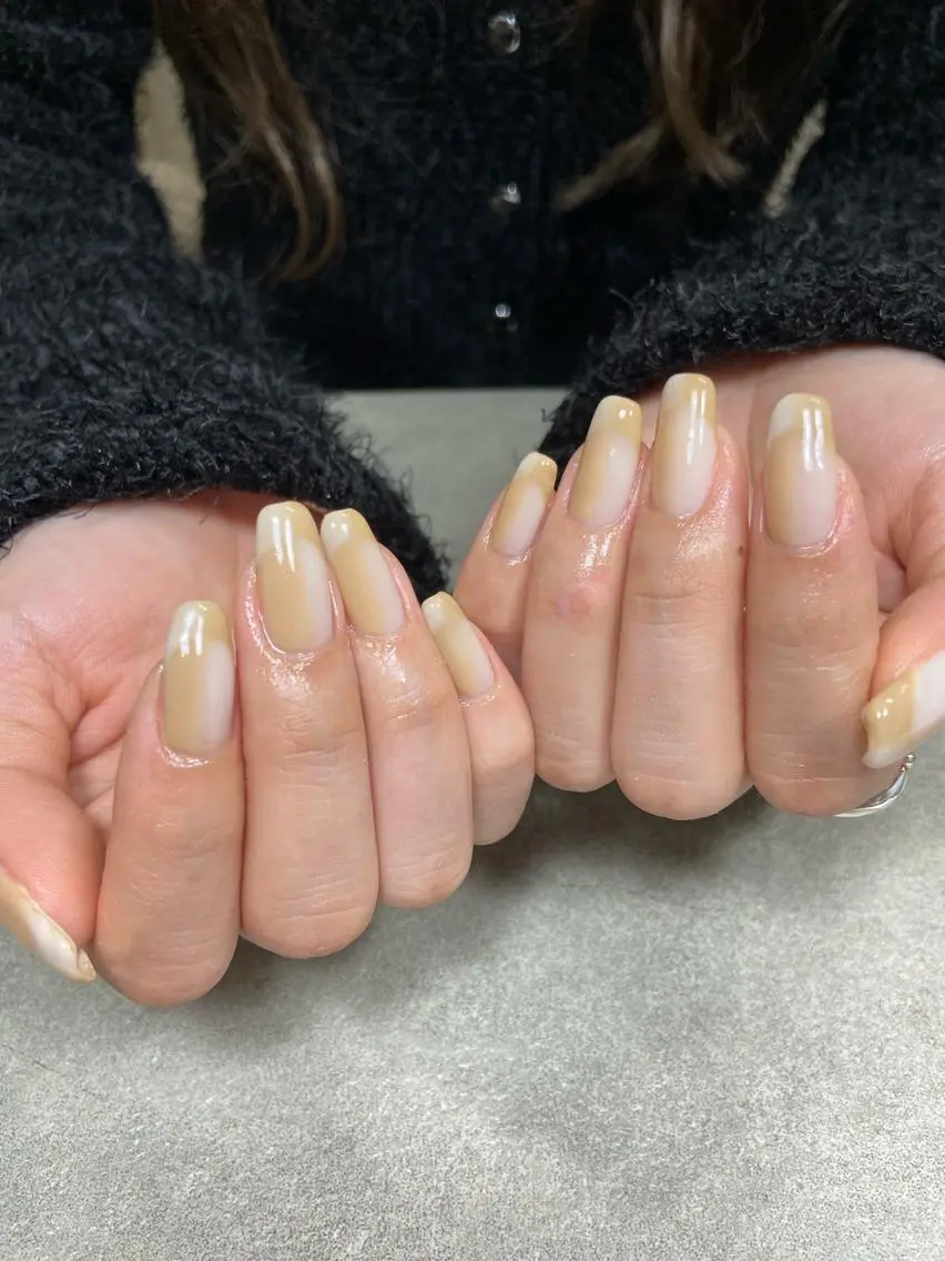 ネイル フレンチネイル グラデーション ロングネイル オンブレフレンチ スクエアネイル salon de oct.のネイルデザイン