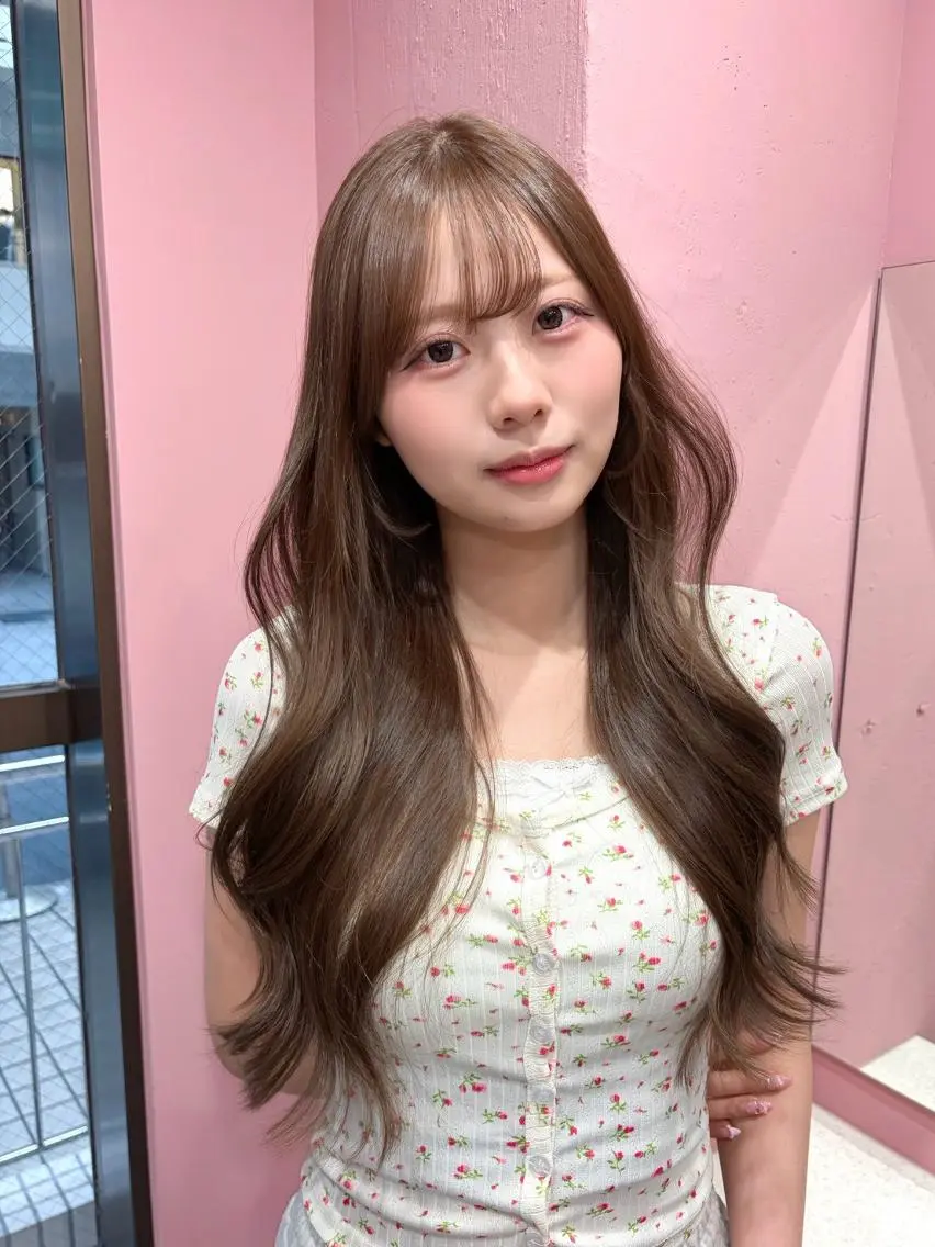 ロング カラー ベージュカラー ブリーチ ブルーカラー ブルージュ 透明感カラー カット ヘアカラー トリートメント クロスパーマ/前髪 縮毛 木串楽人のヘアスタイル