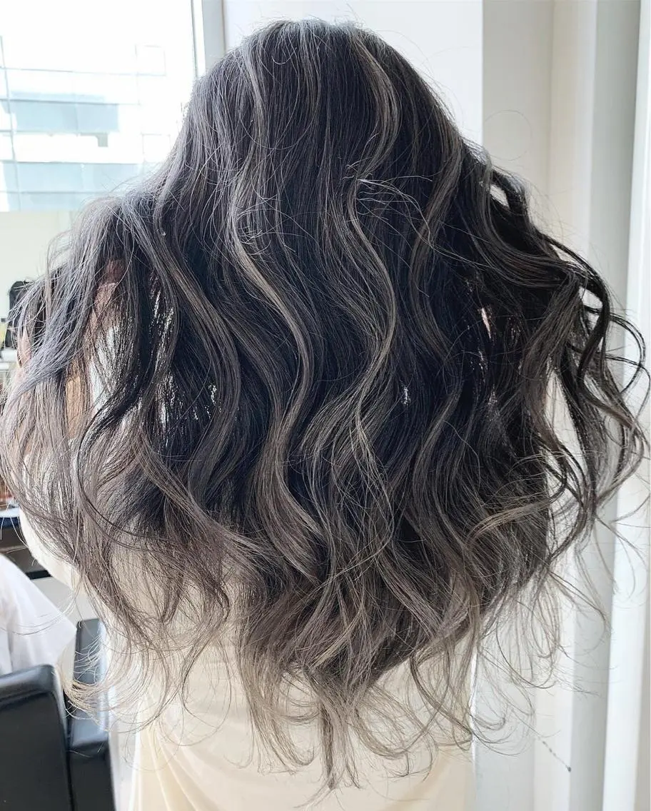 ロング カラー ヘアアレンジ バレイヤージュ レイヤーカット 阿部 圭悟のヘアスタイル