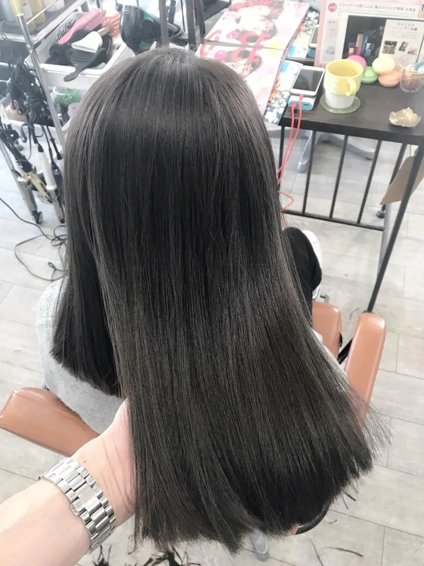 カラー ブリーチ ブルーカラー ブルージュ ブリーチなしカラー トリートメント ヘッドスパ グレージュ/髪質改善 Yamato.hのヘアスタイル