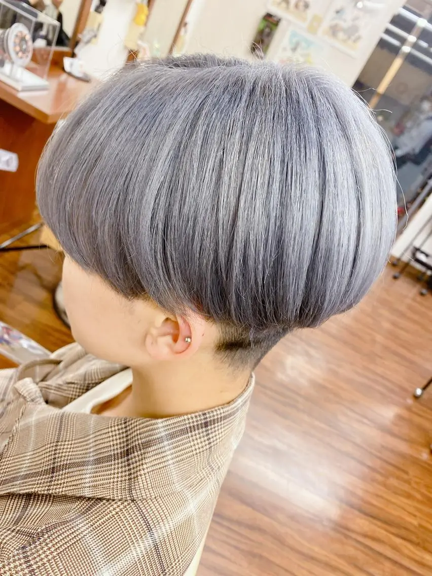 ショート カラー ✨コーンロウ✨ 本田さゃかのヘアスタイル