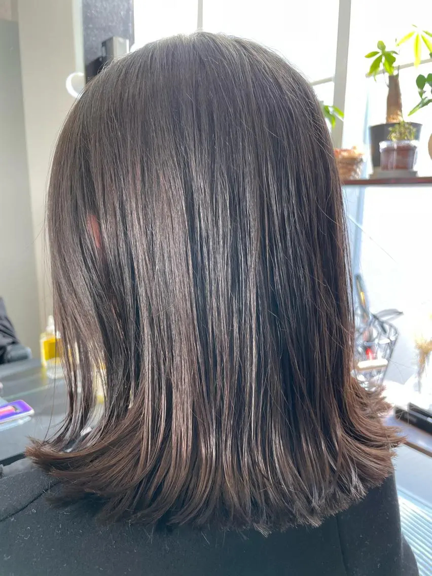 ミディアム カラー ベージュカラー ボブ 外ハネヘア カット ヘアカラー トリートメント ブリーチなし透明感 タケザワミキのヘアスタイル