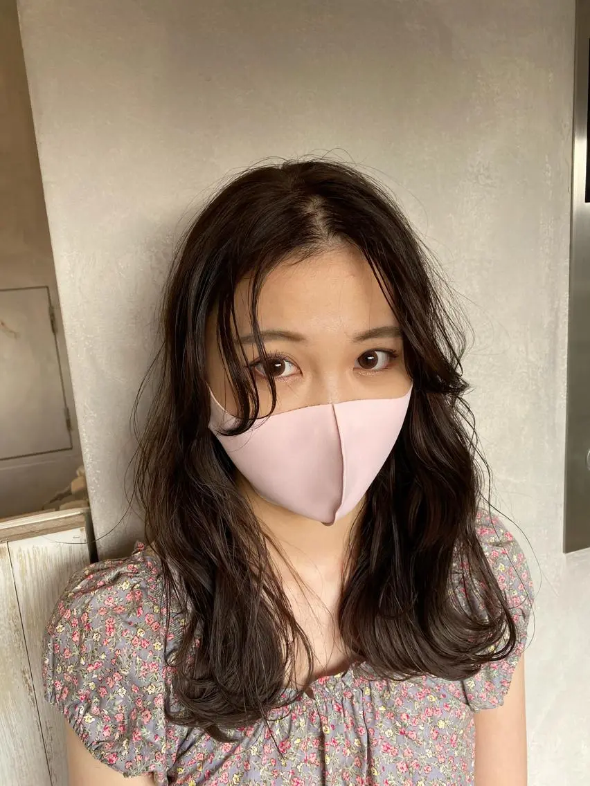 セミロング オルチャンヘア カット ヘアカラー トリートメント TAI透明カラー 柔らかい縮毛矯正のヘアスタイル