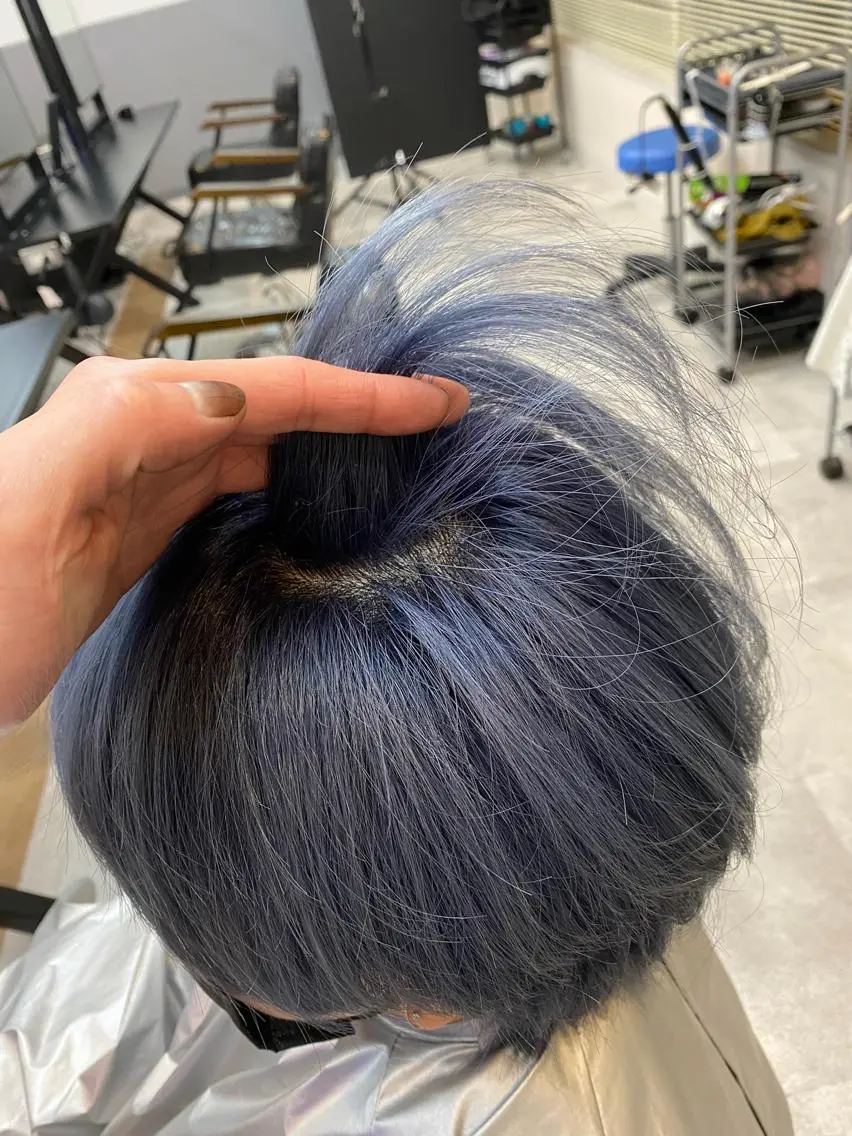 ショート ヘアカラー トリートメント ROI 【ロイ】のヘアスタイル