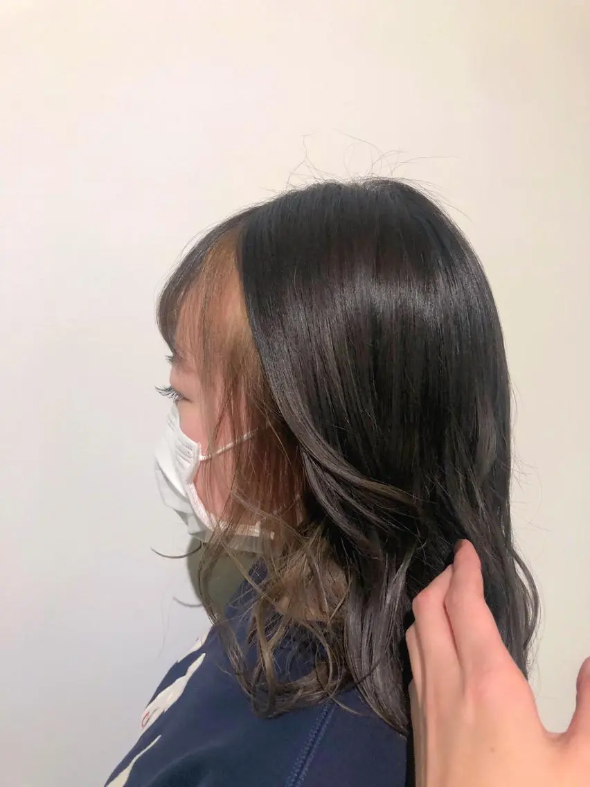 カラー 村上 遼華のヘアスタイル