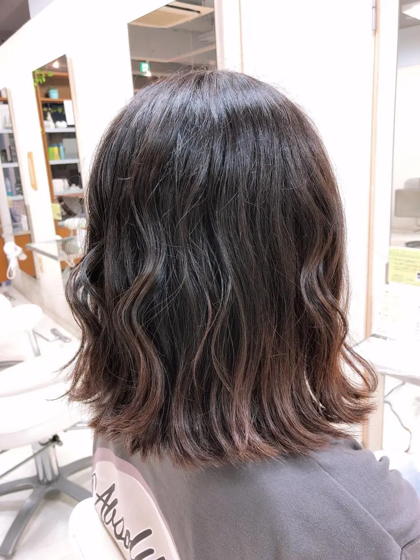 ミディアム カット トリートメント 阿部 美咲のヘアスタイル