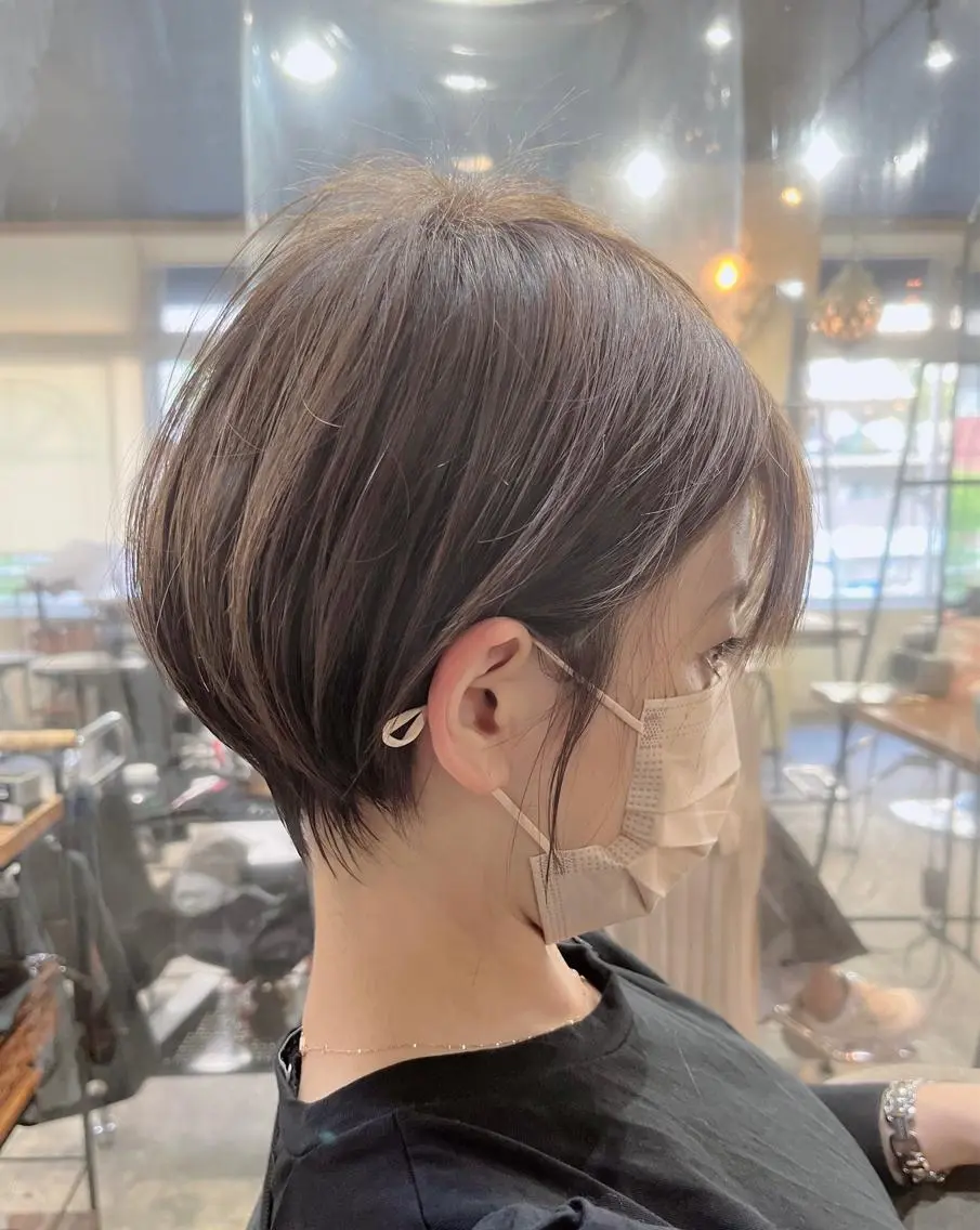 ショート カラー パーマ ヘアアレンジ キッズ ネイル ショートボブ 丸みショート ボブ 学生 ショートヘア 髪質改善✨ストレート オグ✂️/ショートのヘアスタイル