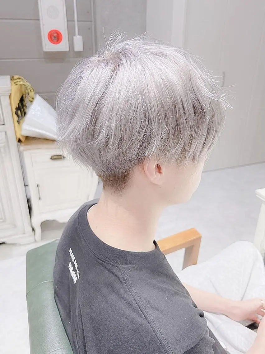 カラー メンズ メンズブリーチ メンズハイライト メンズインナーカラー マッシュ ツーブロック モテ髪透明感❤️ デイズヘアカラーのヘアスタイル