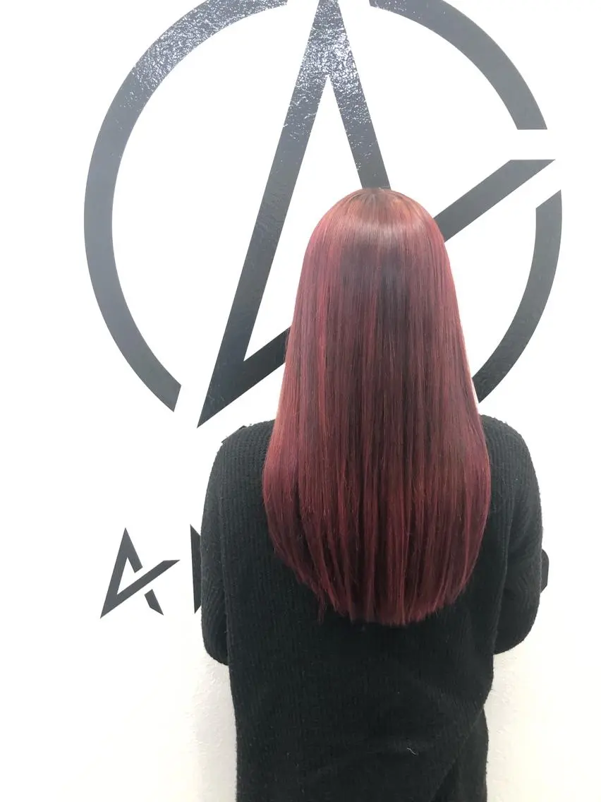 ロング 美髪の錬金術師 チダ ヨシヒロのヘアスタイル