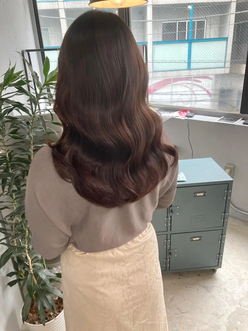 セミロング カラー ブラウンカラー チョコレートブラウン トリートメント 新井 広樹のヘアスタイル