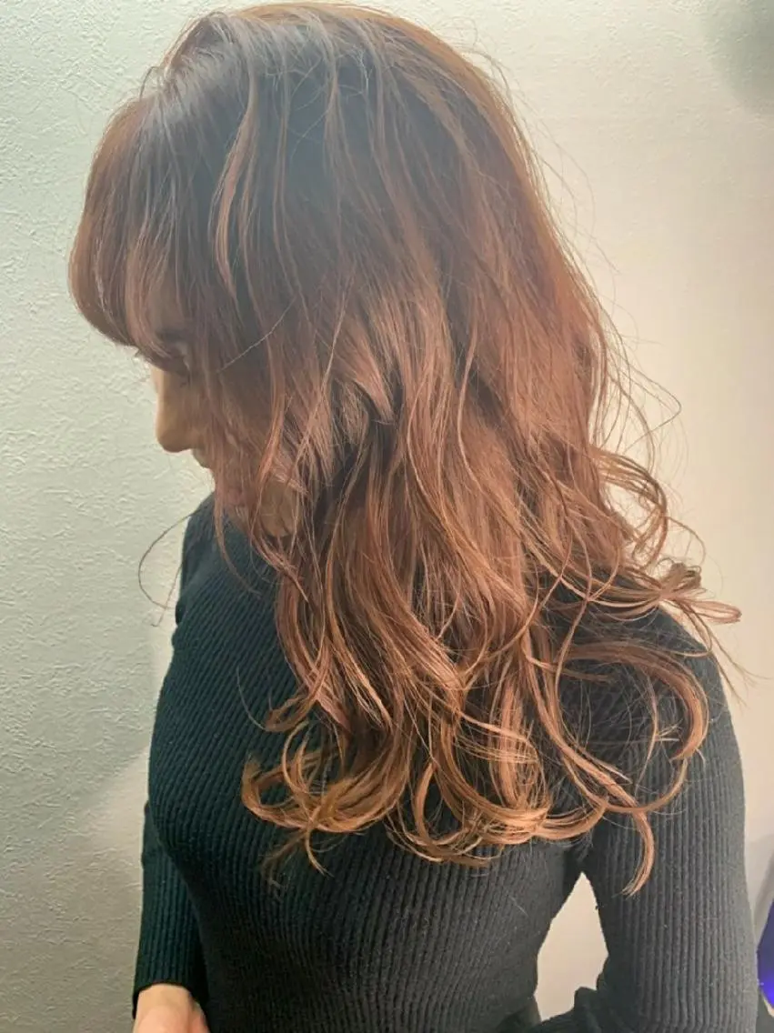 カラー ロング ブリーチ ピンクカラー Stirmaison RYUSEIのヘアスタイル