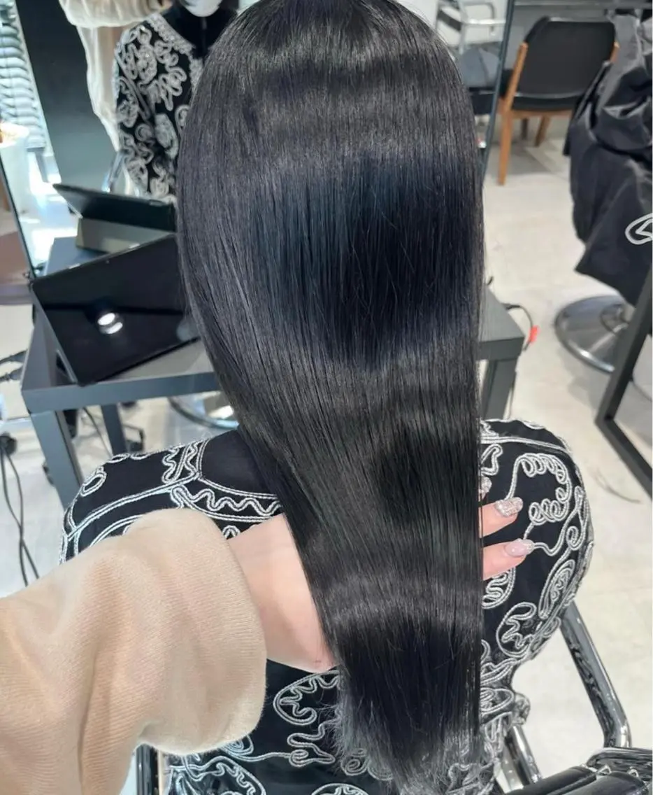 ミディアム カラー パーマ ヘアアレンジ トリートメント ヘッドスパ ヘアセット 透明感/オリーブ/ グレージュ/YUKAのヘアスタイル