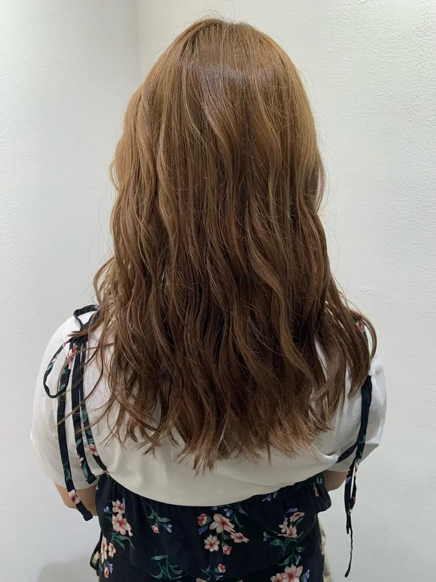 ロング カラー ヘアカラー トリートメント ケアブリーチ/ili 村上佳那多のヘアスタイル