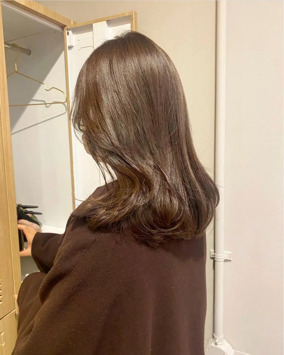 セミロング カラー トリートメント ヘッドスパ レイヤー/縮毛矯正/ 暖色/mao🎀のヘアスタイル