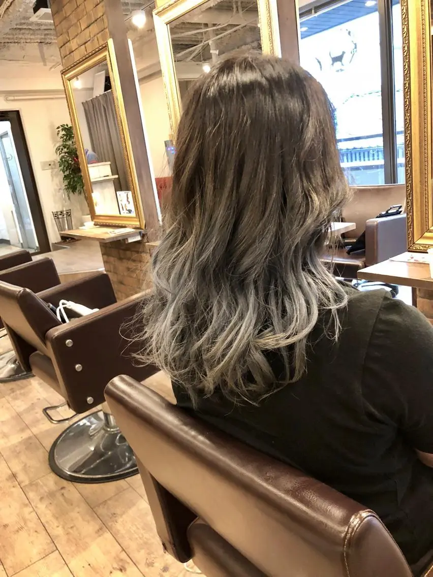 ミディアム カラー グラデーションカラー 美髪・艶髪特化美容師 RYOJIのヘアスタイル