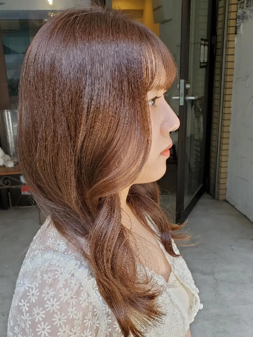 セミロング カラー 切りっぱなしボブ ショートボブ セミロングパーマ バレイヤージュ ベージュカラー カット ヘアカラー トリートメント 韓国レイヤー柔らかい 地毛風縮毛矯正／マツのヘアスタイル