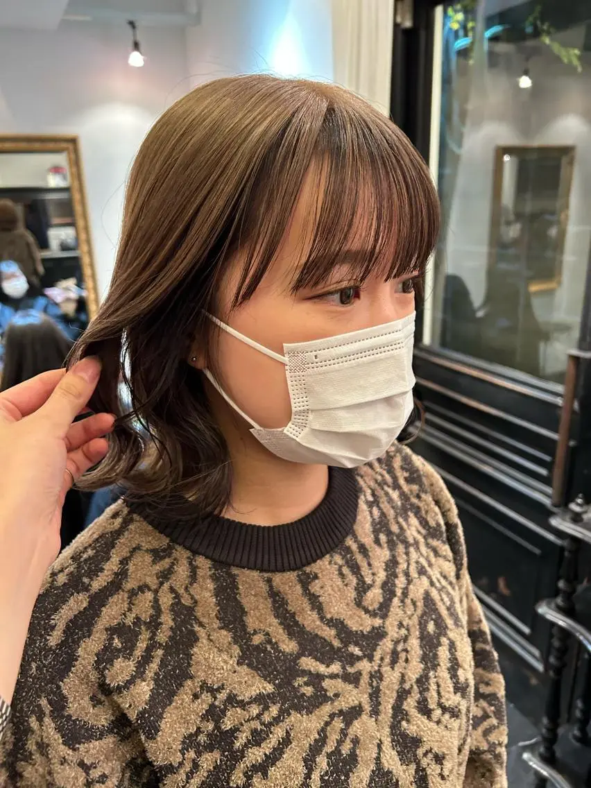 ミディアム カラー ブリーチ インナーカラー NATSUKI😸 ✂︎南森町美容室のヘアスタイル