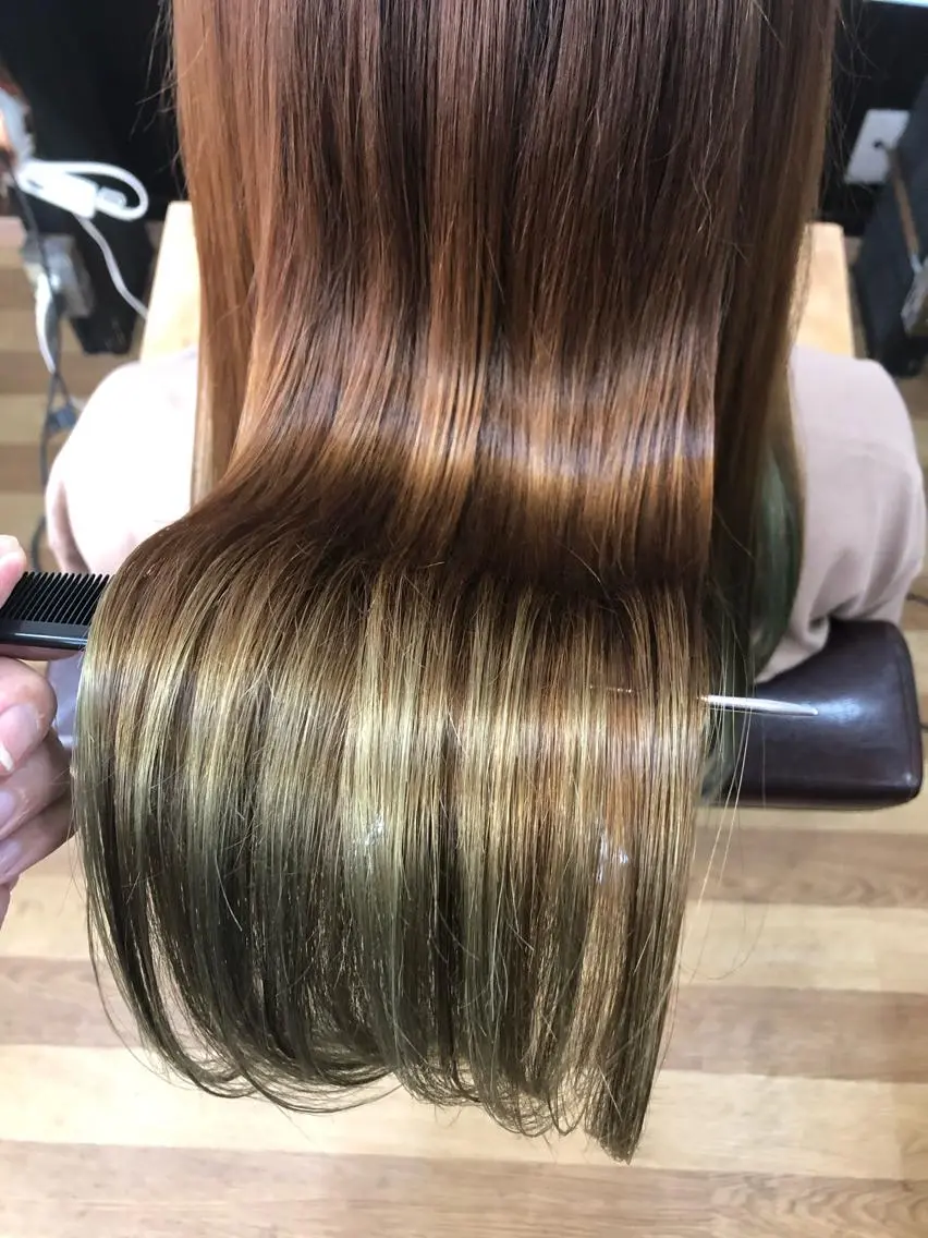 セミロング トリートメント コグチ ヒカルのヘアスタイル