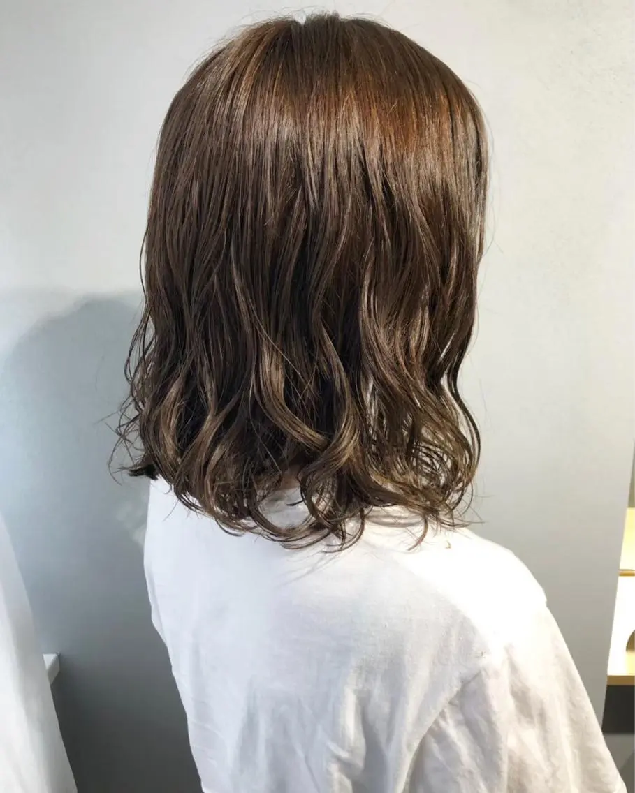 ミディアム カラー パーマ カット ヘアカラー パーマ ボブパーマコテ巻き風 パーマNo1深江秀平のヘアスタイル